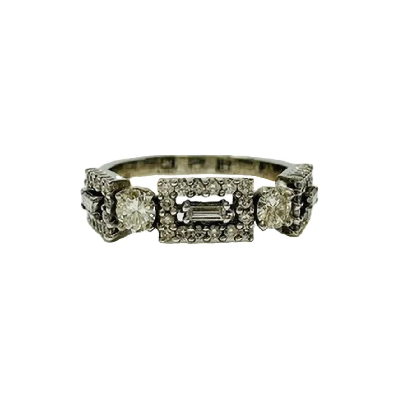 14K White Gold Ring with Diamond