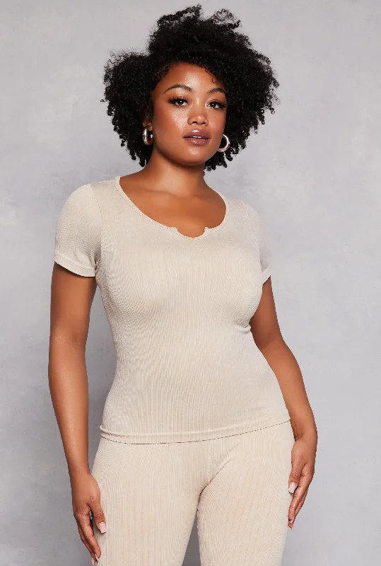 Plus Size Seamless Ribbed Notch Neck Short Sleeve Top