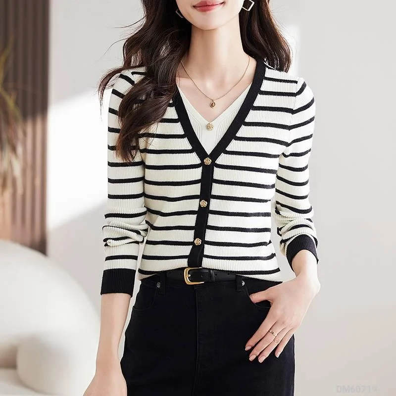 Woman Fashion Shirt DM60719